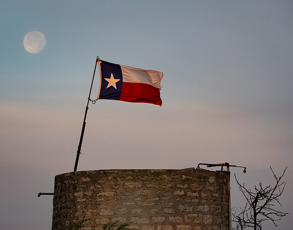Moon & Texas Star
