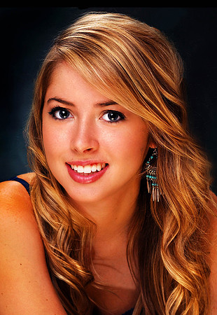 Kayce Headshot